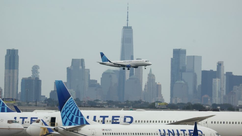 Image for story: Explore two cities for the price of one with innovative airline stopover programs
