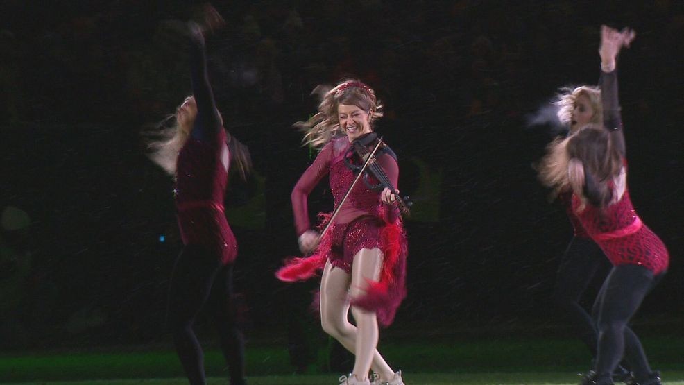 Image for story: Fans criticize NBC for airing just seconds of Lindsey Stirling halftime performance