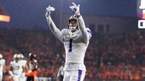 Image for story: Take a sneak peek at the uniform the Huskies will wear for national title game